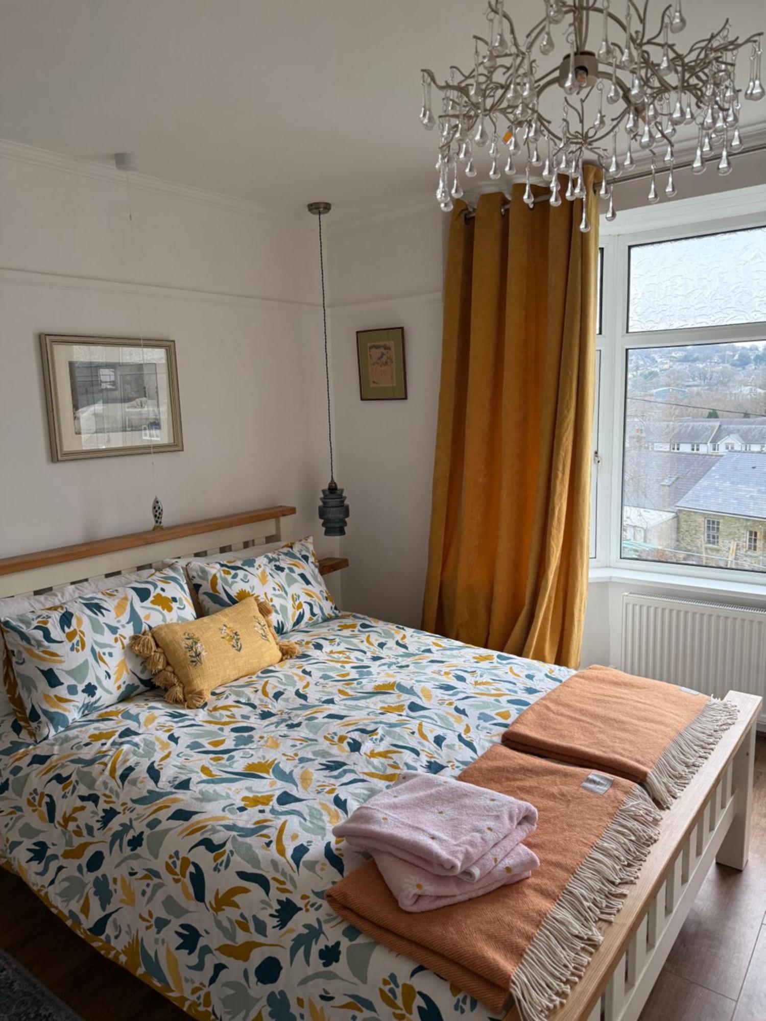 Tavistock Apartment *